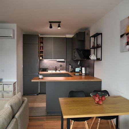 Sunlit Elegance Escape Apartment Varna Exterior photo