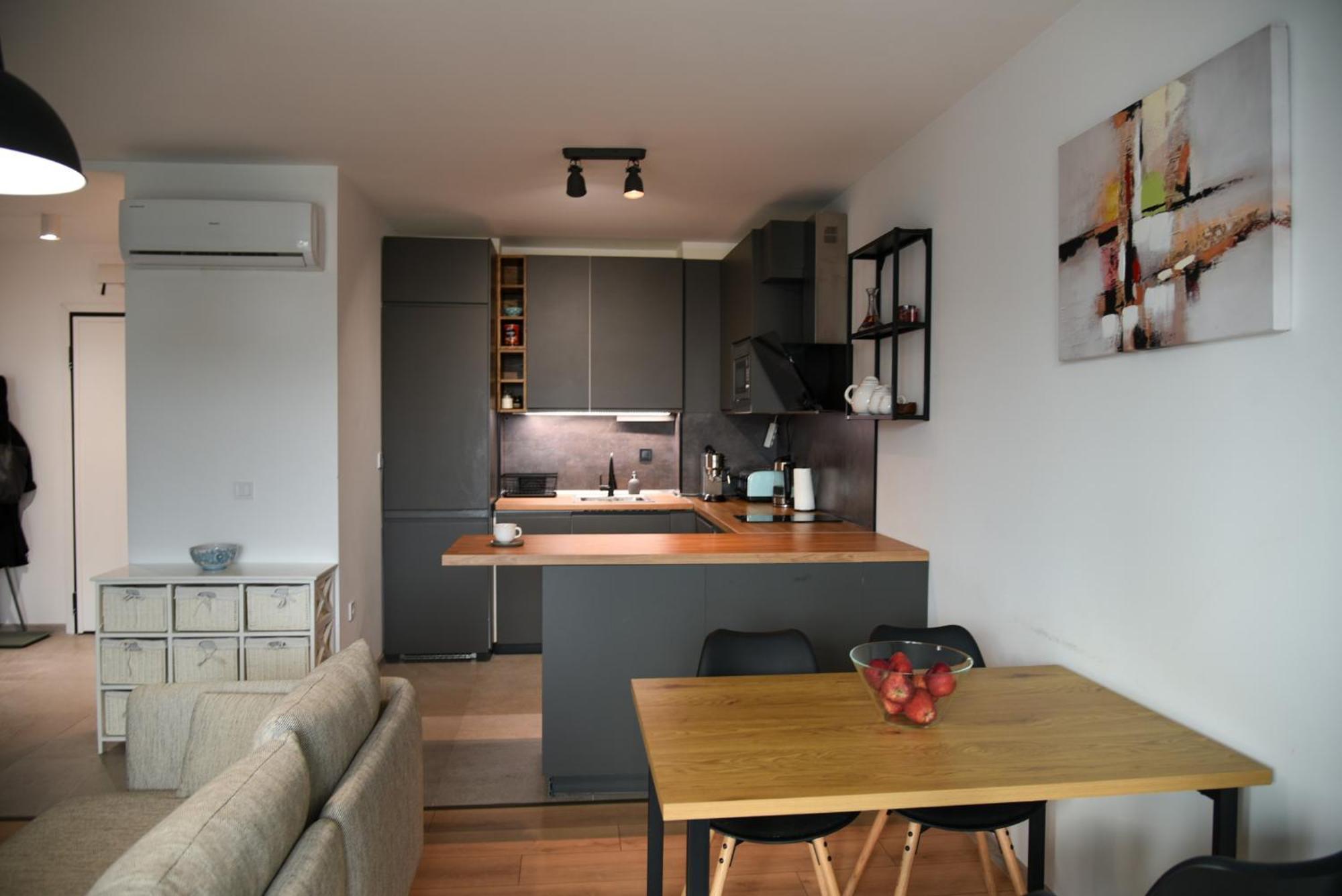 Sunlit Elegance Escape Apartment Varna Exterior photo