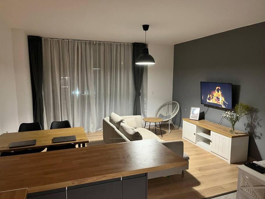 Sunlit Elegance Escape Apartment Varna Exterior photo